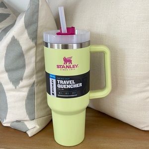 NEW Stanley Adventure Quencher 40oz